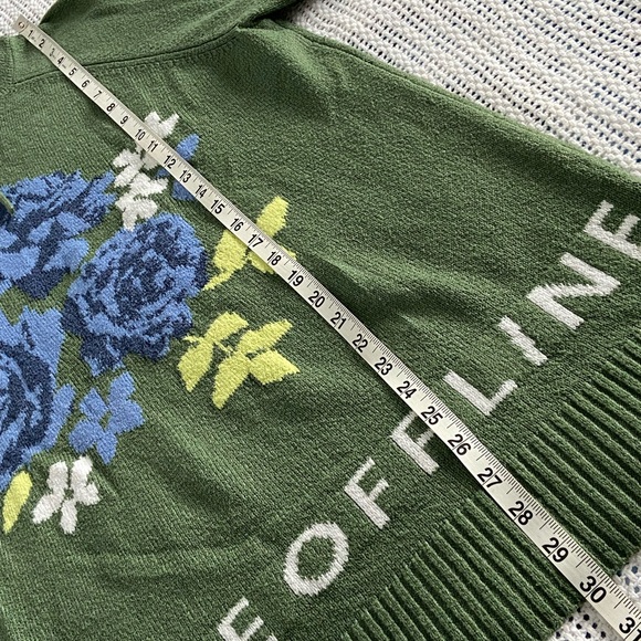 OFFLINE By Aerie Green Floral Rose Print Sweater Hoodie Size Medium - Picture 13 of 14